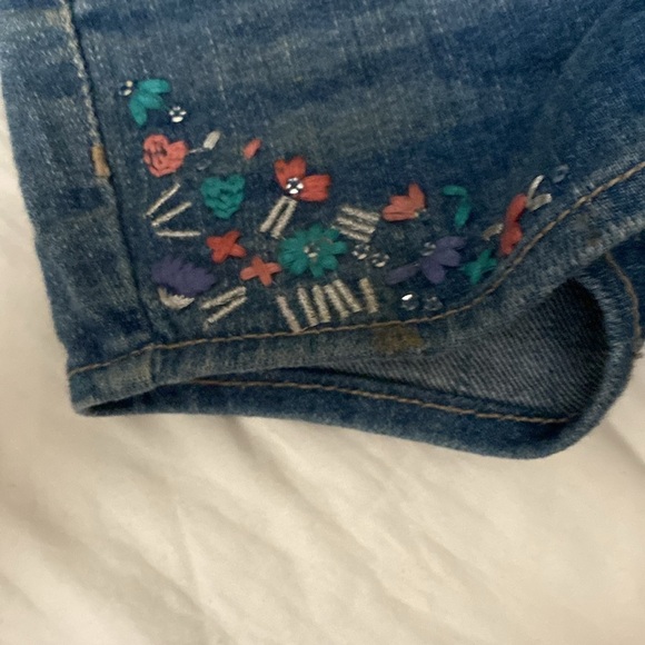 Toddler Levi’s shorts - Picture 4 of 4